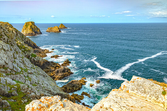 Penhir tas de pois in Crozon French South brittany