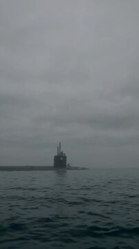 Sous-marin dans la brume