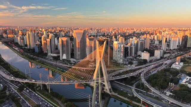 Aerial view of Marginal Pinheiros Avenue and Octavio Frias de Oliveira Bridge, S&atilde;o Paulo, Brazil