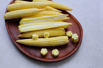 Raw, fresh yellow baby corn