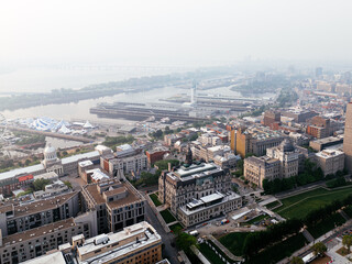 Fototapeta premium Heavy smog in Montreal downtown because of wildfire and industrial pollution, Quebec, Canada