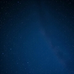 Obraz premium Vertical View of Stunning Starry Night Sky Sparkling Above