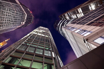 Hochhaeuser in Frankfurt, abends