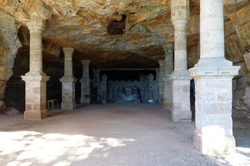 Hoehle am Kreuzweg in Rocamadour