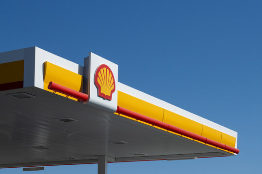 Arvin, CA, USA - Mar 31, 2023: Shell logo is seen at a gas station in Arvin, California. Shell plc is a global energy and petrochemical company.