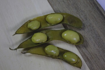 Eating soybeans is beneficial for maintaining bone health