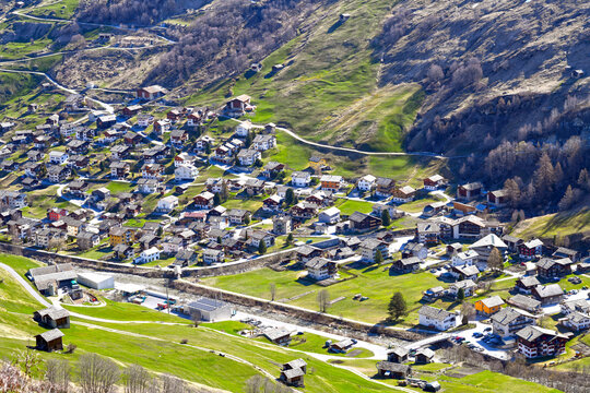 Luftansicht von Vals - Graub&uuml;nden (Schweiz)