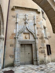 façade dans la Cour intérieure du Château musée de Rochechouart