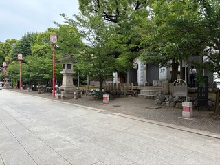 富岡八幡宮の境内