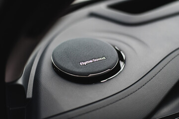 Convex Speaker in the car