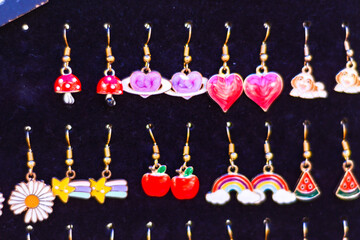 Aretes cuaderno, stiker en colecci&oacute;n para la venta super adorable