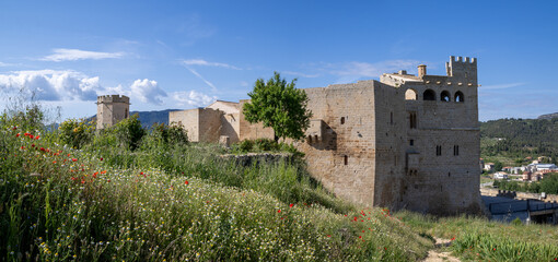 Valderrobres Castle and Santa María la Mayor Church in Teruel, Spain, medieval Spanish architecture