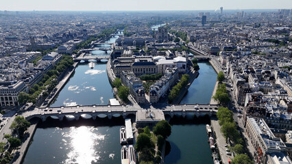 Obraz premium Neuf Bridge At Paris Ile De France In France. Beautiful Island. Paris City Landscape. Neuf Bridge At Paris In Ile De France France. Notre Dame Temple. Cultural Heritage.