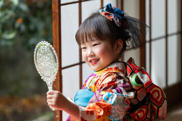 七五三7歳の着物のかわいい女の子
