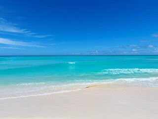 ニューカレドニアのウベア島の海の砂浜