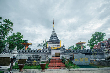 Fototapeta premium Going to Nan