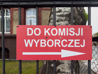 Komisja wyborcza, wybory w Polsce, znak "do komisji wyborczej"
