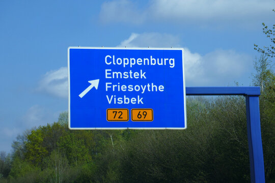 Autobahnschild Ausfahrt Cloppenburg Emstek Friesoythe Visbek