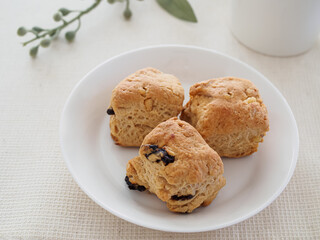 レーズン入りのスコーン