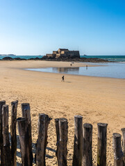 17th-century Vauban Fort National framed by beach breakwaters in Saint-Malo