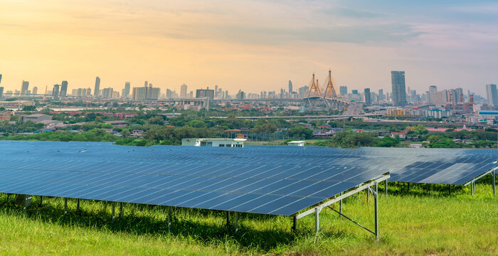 Sustainable city with green energy and net zero emissions. Solar power. Renewable resources. Eco-friendly urban planning and environmental conservation. Carbon neutrality. Eco-conscious infrastructure