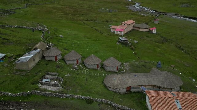 Lodges on the Ausangate Trail	
