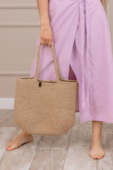 Summer outfit with straw hat and jute bag, perfect for vacation, beach or boho fashion shoots.