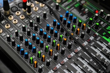 audio mixer console