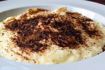 Semolina pudding 