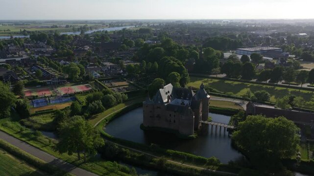 Ammersoyen Castle is a castle in Ammerzoden , in the Bommelerwaard in the west of the Dutch province of Gelderland, The Netherlands.
