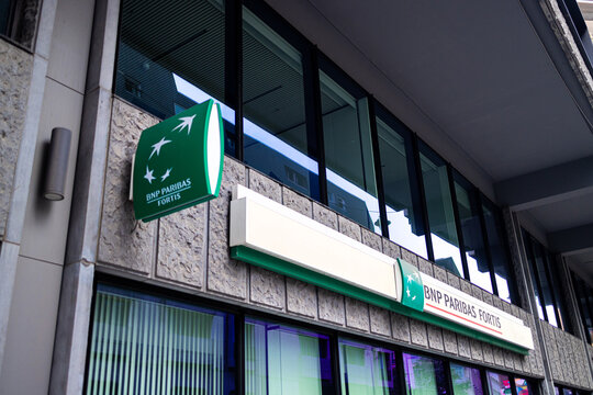 brussels, brussels, belgium- 08 06 2025: a bnp paribas bank