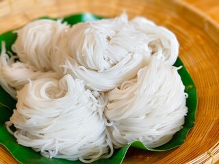 White noodle