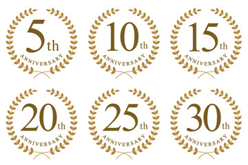 5周年・10周年・15周年・20周年・25周年・30周年のアニバーサリーロゴ(anniversarry logo エンブレム 月桂樹 お祝い ベクター 編集可能 シンプル 金 gold vcelebration)	
