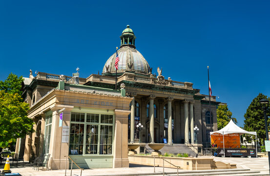 Redwood City, California - May 31, 2025: Beaux-Arts style building of the San Mateo County History Museum, viewed from the front under a clear blue sky