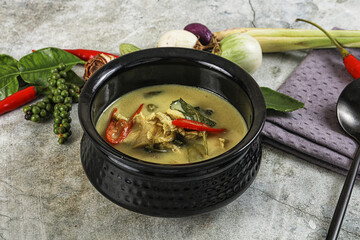 Thai green chicken curry with coconut