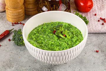 Dietari vegan broccoli cream soup