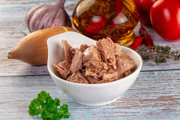 Canned tuna fish in olive oil