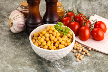 Canned chickpea in the bowl