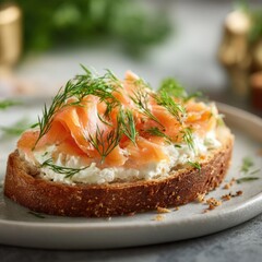 Smoked salmon & cream cheese on toast (1)