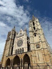 Fototapeta premium A large stone building