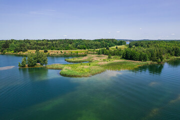 Jezioro na Śląsku w Polsce. Pogoria IV, znana również jako Zbiornik Kuźnica Warężyńska, to największy zbiornik wodny w kompleksie Pogorii