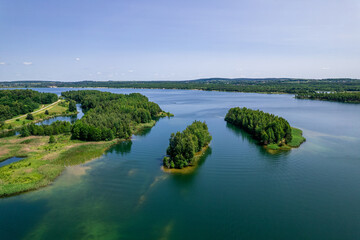 Jezioro na Śląsku w Polsce. Pogoria IV, znana również jako Zbiornik Kuźnica Warężyńska, to największy zbiornik wodny w kompleksie Pogorii