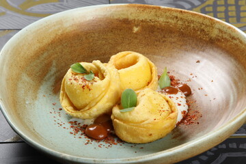 pasta patate tortellini risotto genovese napoletana funghi minestra fagioli pomodori crostacei vongole