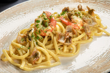 primi spaghetti gamberi linguine pasta 