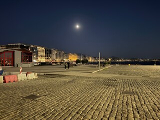night view of the harbor of thessaloniki