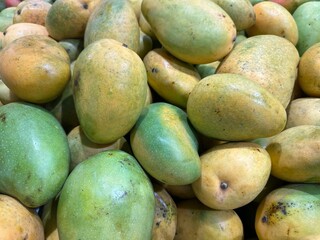 fresh mango fruit