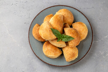 Tiropitákia Kourou; small cheese pies, puff pastries