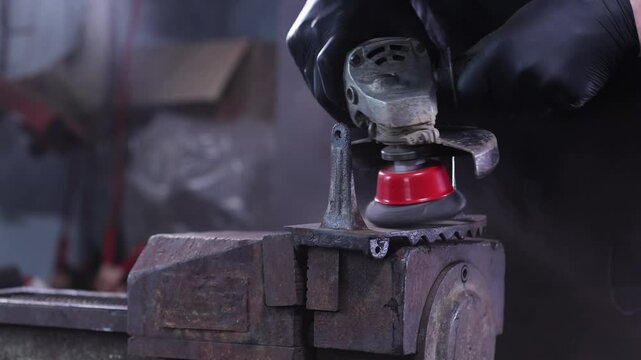 Metalworking Showcase A Stunning Transformation from Rusty to Refined, Creating Masterpieces