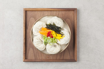  Dumplings are food made by kneading flour or other dough and filling it with vegetables, meat, and noodles.