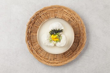  Dumplings are food made by kneading flour or other dough and filling it with vegetables, meat, and noodles.